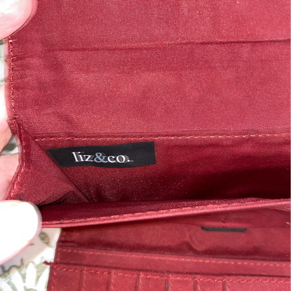 Liz & Co. Vintage Red Leather Wallet with Silver Accent - Picture 4 of 5